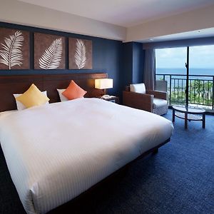 Corner Double Room Ocean's Wing